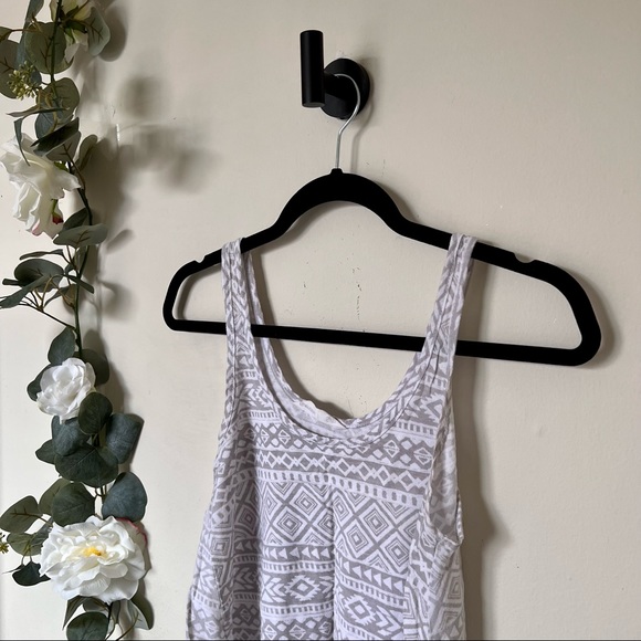 🤍 Bluenotes Tank Top - Picture 2 of 7